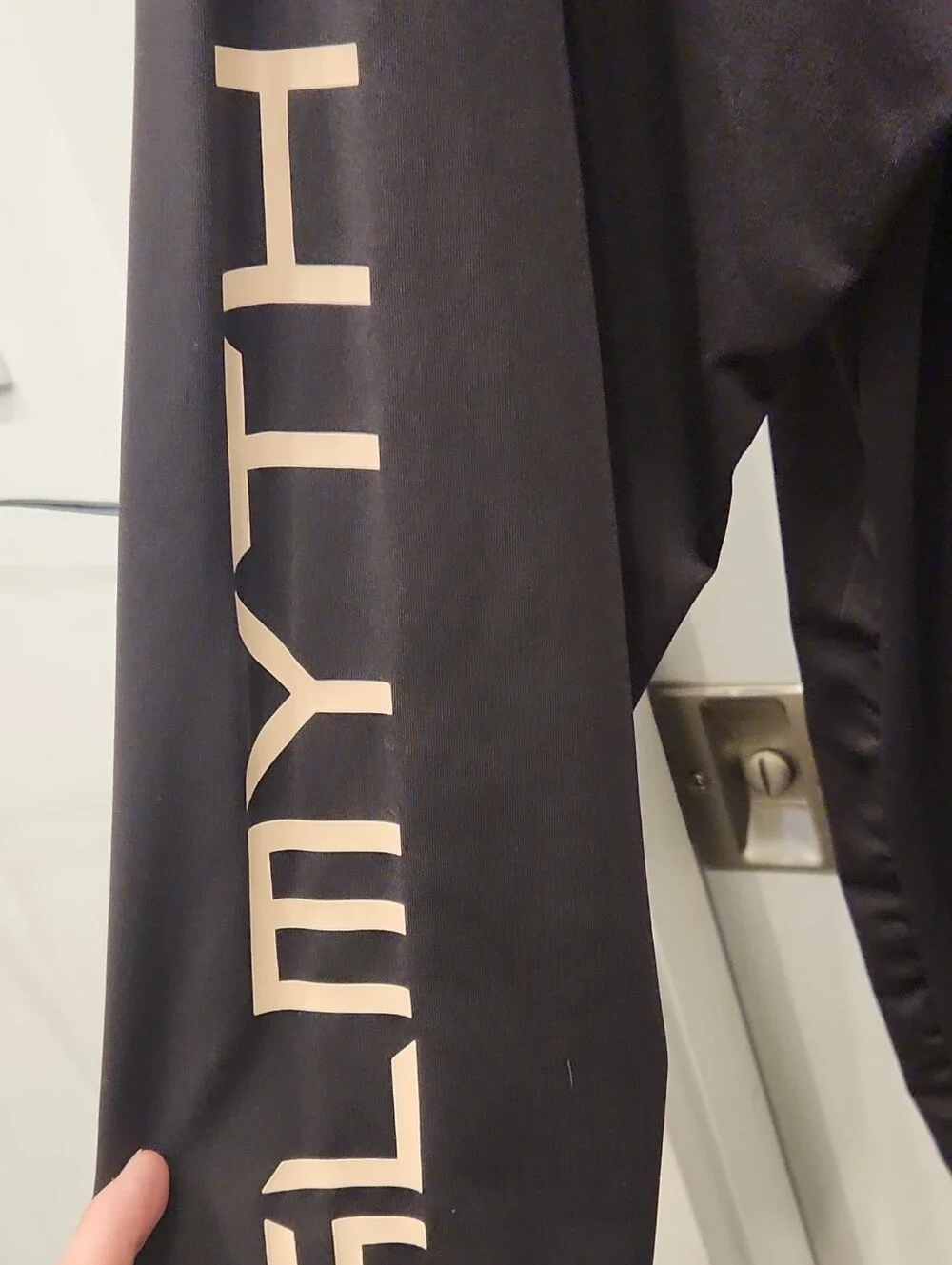 Palmyth Men's Black Long-Sleeve Swim Shirt